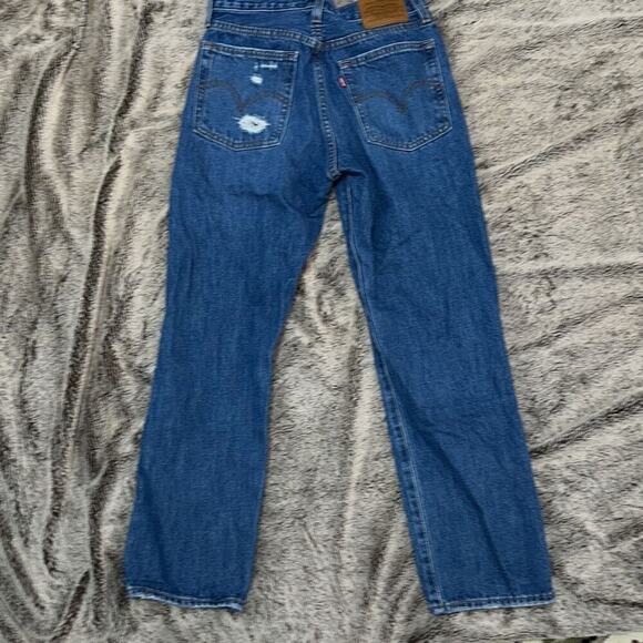 Levi’s Wedgie Fit Distressed Blue Jeans | Size 25 - Picture 5 of 5